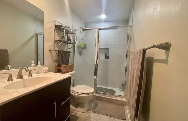 401 10th St photos photos