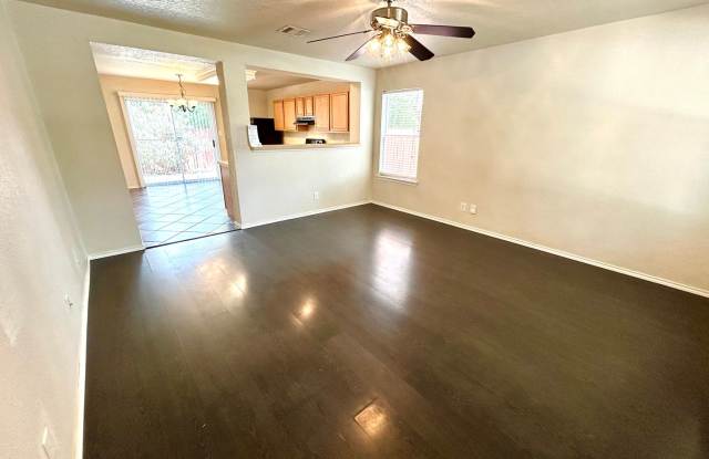 *MOVE IN SPECIAL* Move-In Ready | Washer & Dryer Included + Google Fiber Located Near UTSA! Gallery 4
