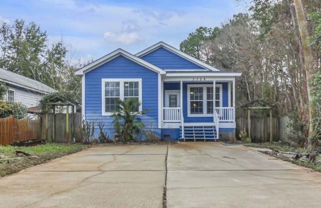 Water Lover’s Dream – Steps from Joe’s Bayou! - 3708 1st Street, Destin, FL 32541