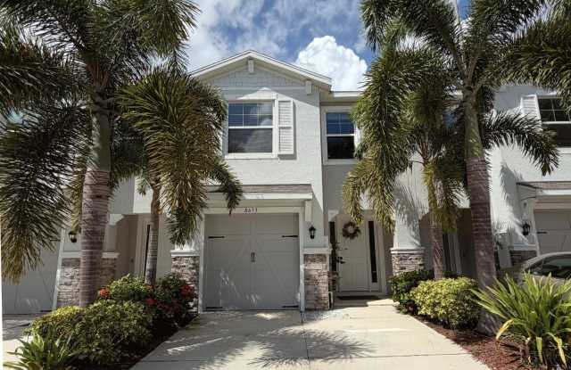 8653 PALMER PARK Circle Gallery 1