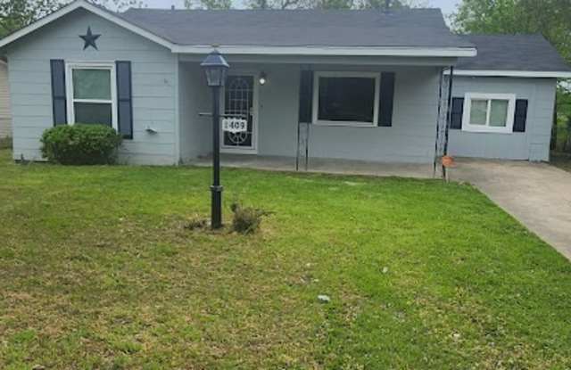 1409 Wolfe City Drive - 1409 Wolfe City Drive, Greenville, TX 75401