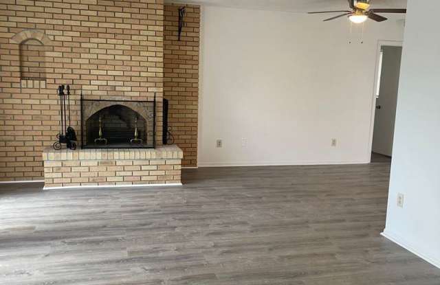 5470 Ashland Drive Gallery 4