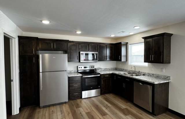 1213 Chica Ln - 1213 Chica Lane, Galena, KS 66739