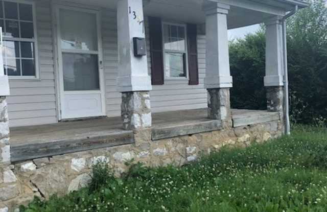 1337 Fairview Avenue photos photos