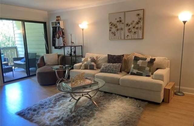 1105 Garden Court photos photos