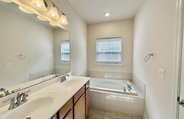 1004 Waymaker Court photos photos