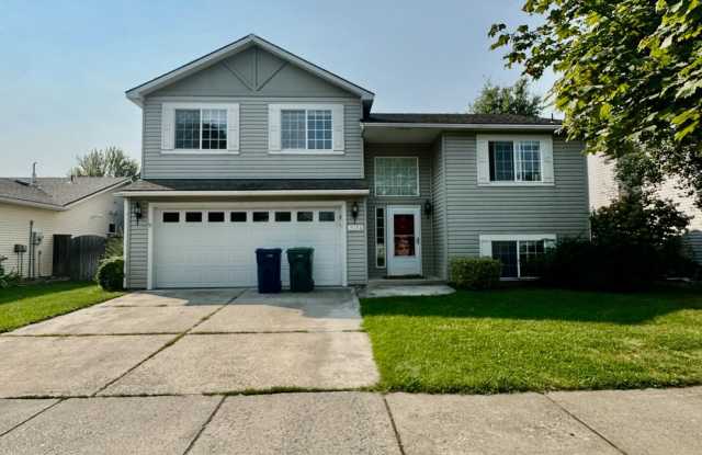 Charming 4 bedroom in a great neighborhood! photos photos
