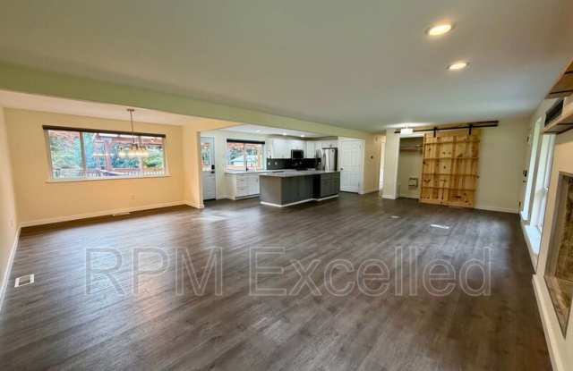 9320 31st St E Gallery 4