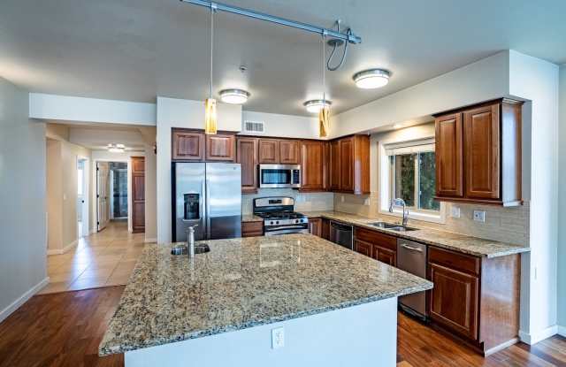 355 West Waterside Drive - 101 photos photos
