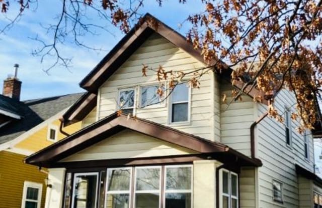 706 Geneva Ave - 706 Geneva Avenue, Toledo, OH 43609