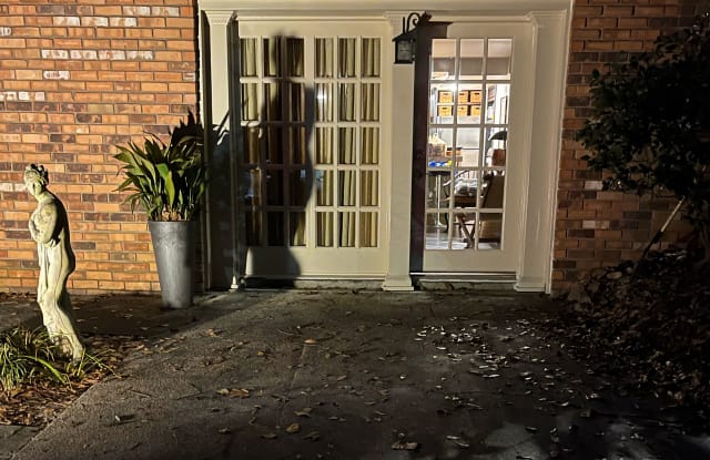 679 Kingswood Court Gallery 2