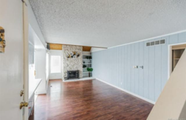 2481 South Xanadu Way - 2481 South Xanadu Way, Aurora, CO 80014