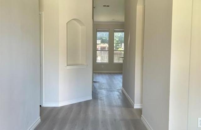 9517 Thorncliff Drive Gallery 2
