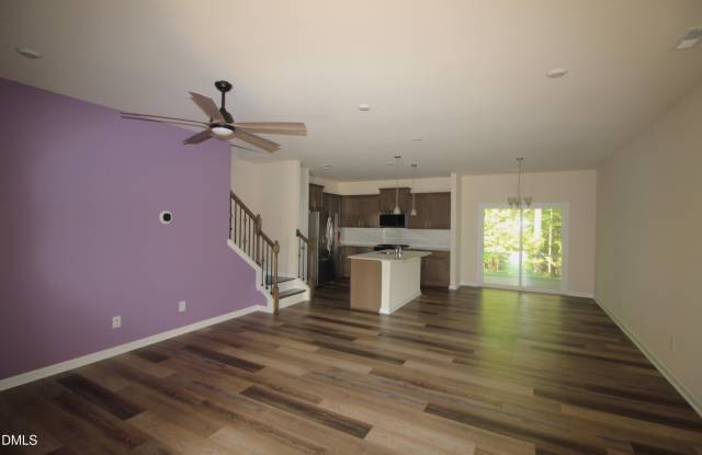 1504 Glacier Drive Gallery 3