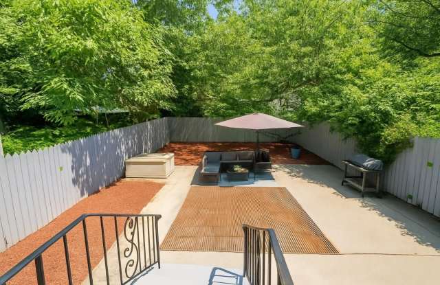 136 EGE AVE photos photos