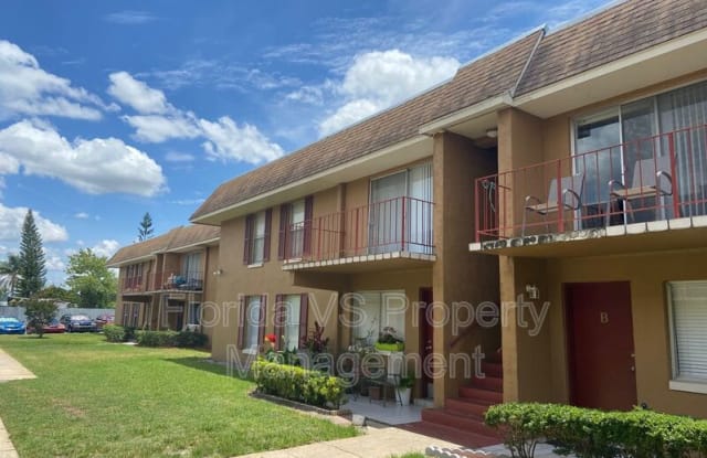 925 W Oak Ridge Rd photos photos