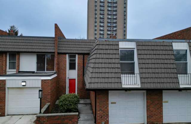 2146 Bryanston Crescent Street photos photos