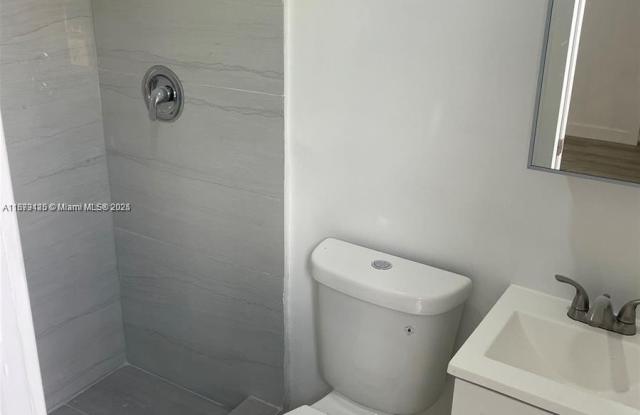 7390 SW 30th Ter photos photos