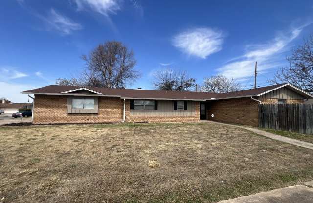 7812 S Country Club Dr photos photos