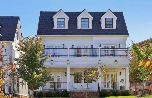 Walkable East Nashville Luxury Retreat Gallery 4