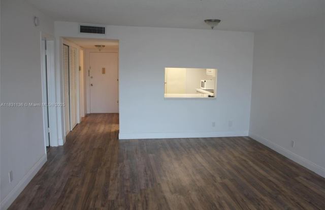 1400 NE 169th St photos photos
