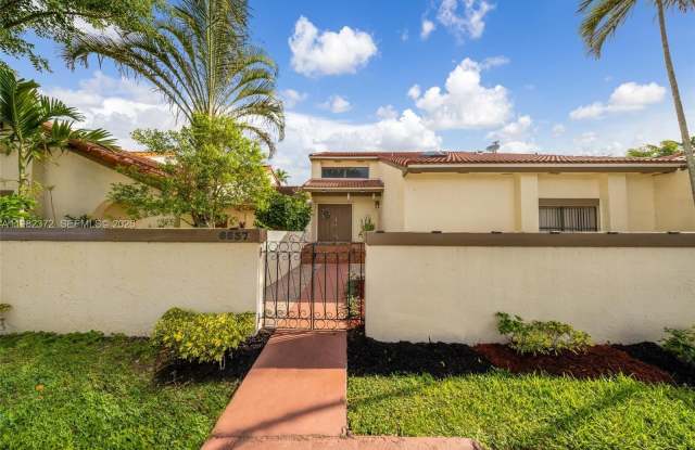 6637 NW 181st Ln photos photos