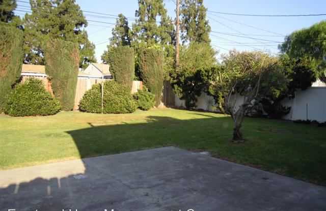 5422 Castana Ave. Gallery 4