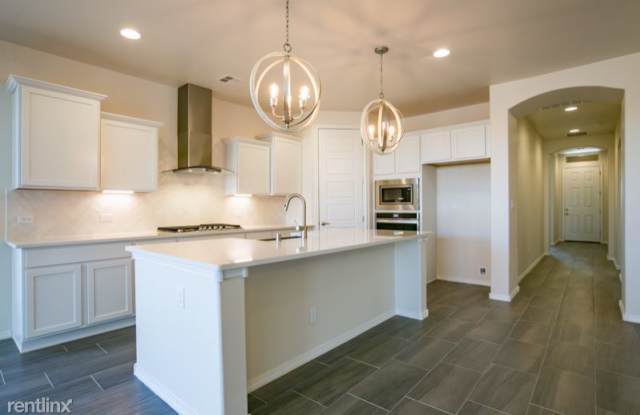 275 Adeline Avenue - 275 Adeline Avenue, Los Lunas, NM 87031