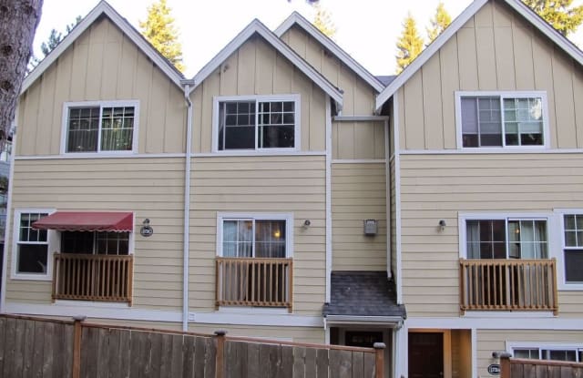 13726 Midvale Ave N Unit B - 13726 Midvale Avenue North, Seattle, WA 98133