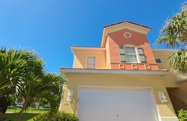 2 Story Home Close to Beaches!!!! photos photos
