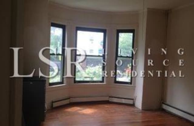 83 Saint Marks Place - 83 Saint Marks Place, Staten Island, NY 10301