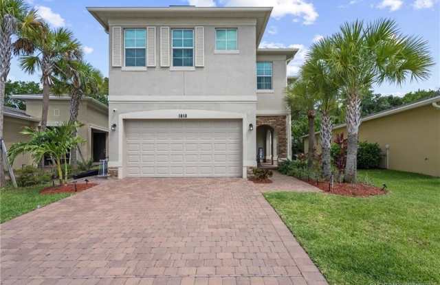 1813 NW Cataluna Circle photos photos