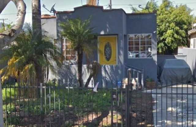 1031 MAPLE Street Gallery 2