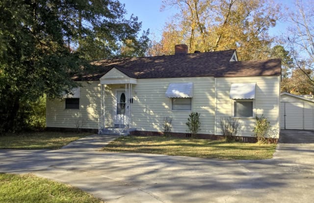 830 Crossgate Rd - 830 Crossgate Road, Port Wentworth, GA 31407