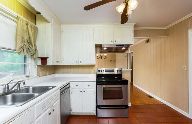 5121 Wilmar Drive Gallery 3