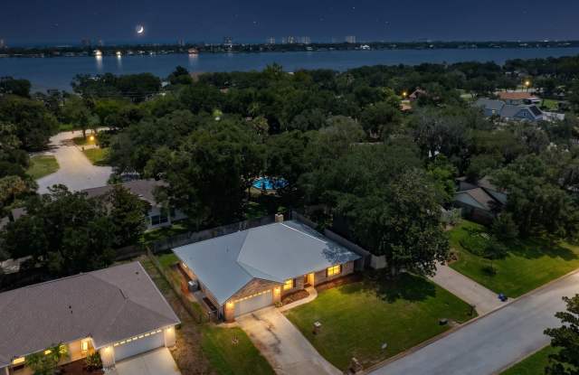 1523 Poplar Drive Gallery 4