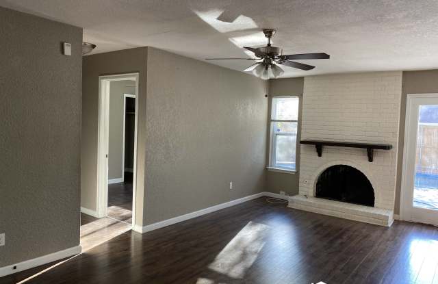 10904 Humington Drive Gallery 3
