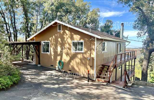 Charming 3-Bedroom Retreat with Modern Updates and Scenic Views in Ponderosa Hills photos photos