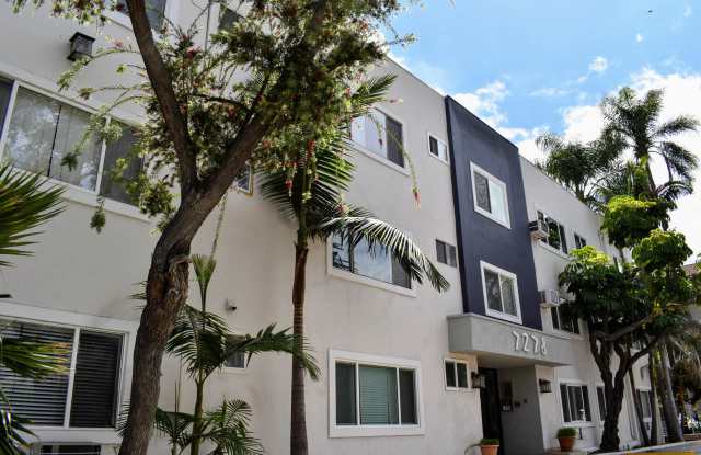 7278 Hollywood Apartments Gallery 2