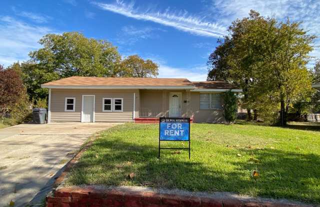 3 BEDROOM 1 BATHROOM HOME FOR RENT! photos photos