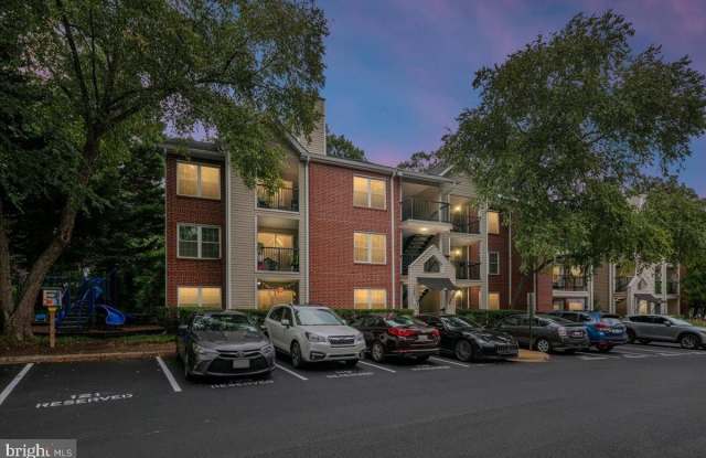 3303 WYNDHAM Circle Gallery 2