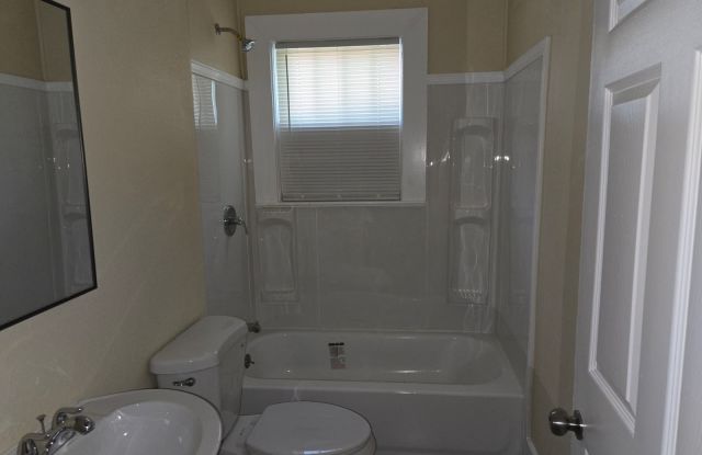 2302 Saint Charles Street - 2302 Saint Charles Street, Jackson, MS 39209