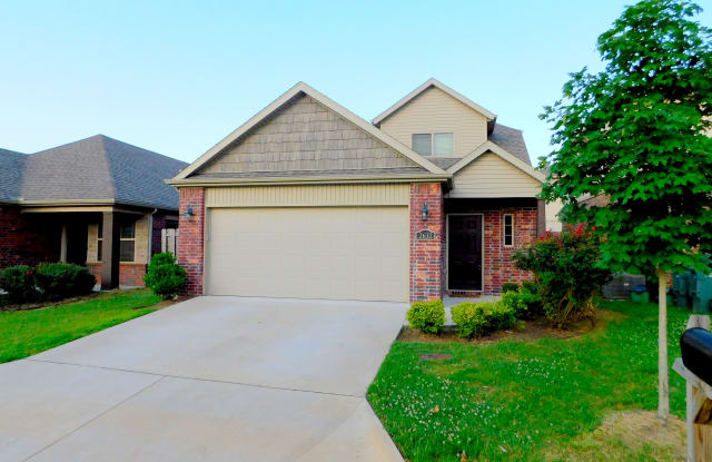 2632 N Arroyo Ave - 2632 North Arroyo Avenue, Fayetteville, AR 72703