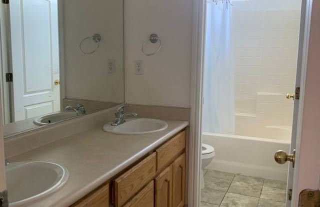 6 BR 3 BA 2 Story home available in Visalia now - 4331 West Elowin Avenue, Visalia, CA 93291