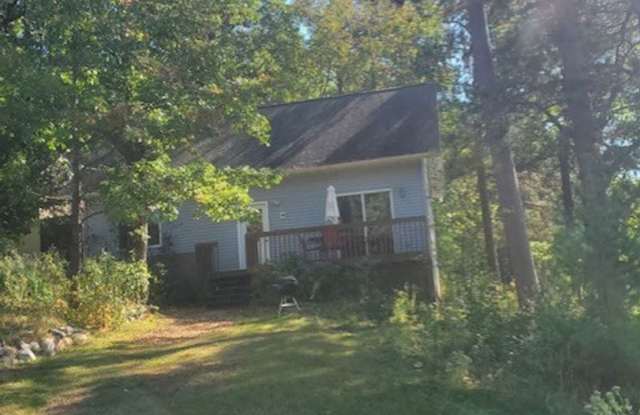 2 Bed, 1 Bath Cabin - Fully Furnished! - available for rent December 1st - of May 2026 Gallery 3
