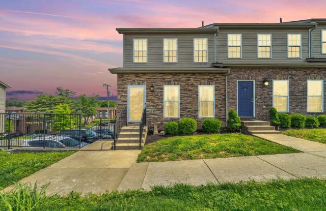 Great End-Unit Townhome with upgrades galore! photos photos