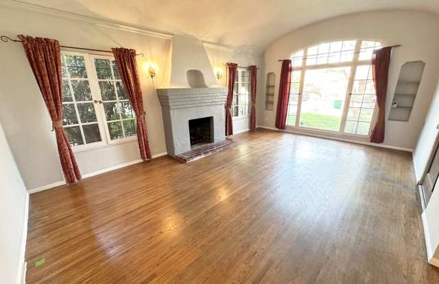 Beautiful Vintage Home with RV Sized Garage and Large Backyard photos photos