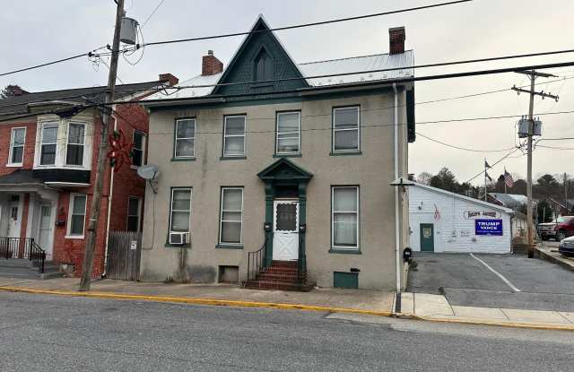 12 MANCHESTER Street - 12 Manchester Street, Glen Rock, PA 17327