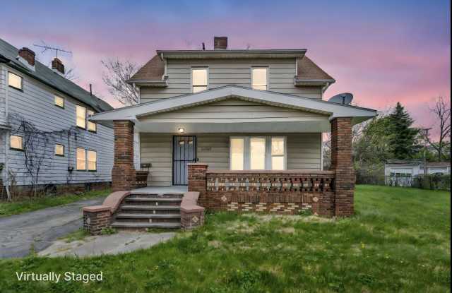 12405 Rexford Avenue photos photos