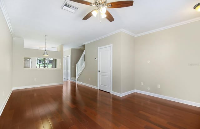 2403 LAKE WOODBERRY Circle Gallery 3